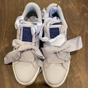 Puma Shoes . Never Wear!! Not fit my size